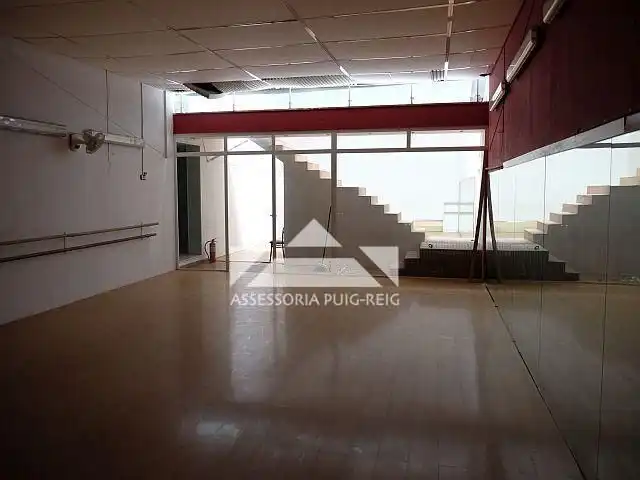 Local comercial en venda a Sant Esteve Sesrovires