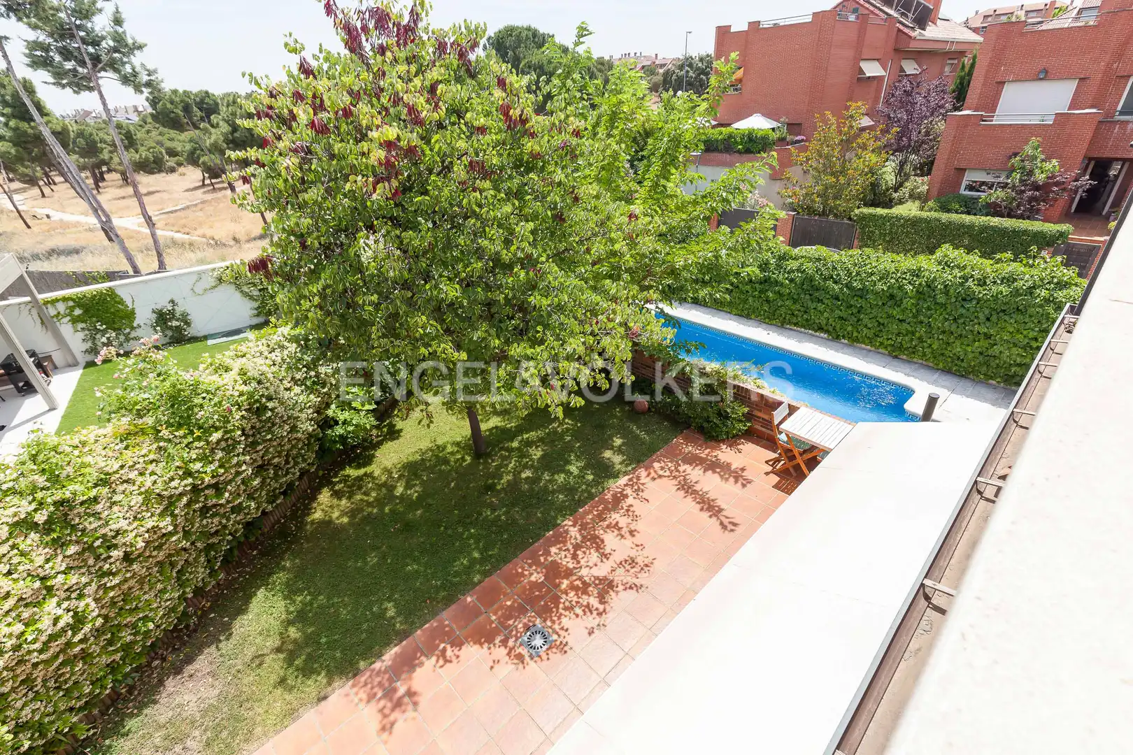 Jardí de Casa adosada de lloguer en Majadahonda amb Aire condicionat, Calefacció i Jardí privat
