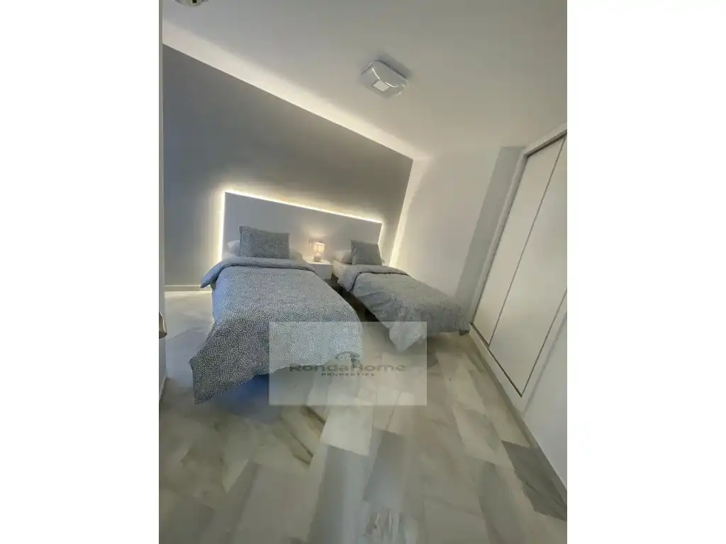 Habitación de Piso de alquiler en Mijas con Terraza y Amueblado