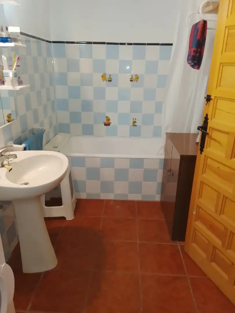 Bathroom of Houses for sale in Campillo de Altobuey  with Furnished