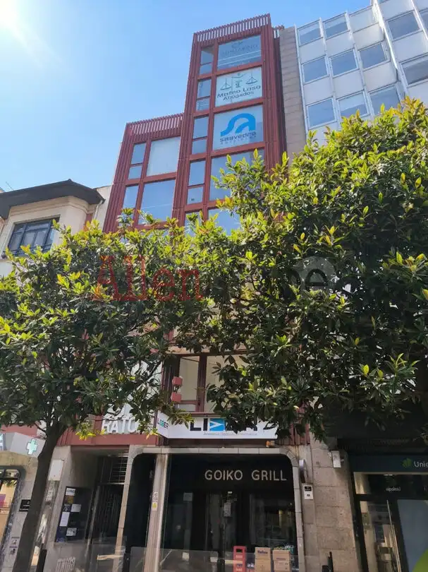 Office space with lift for sale in Calle San Francisco, imagen 2