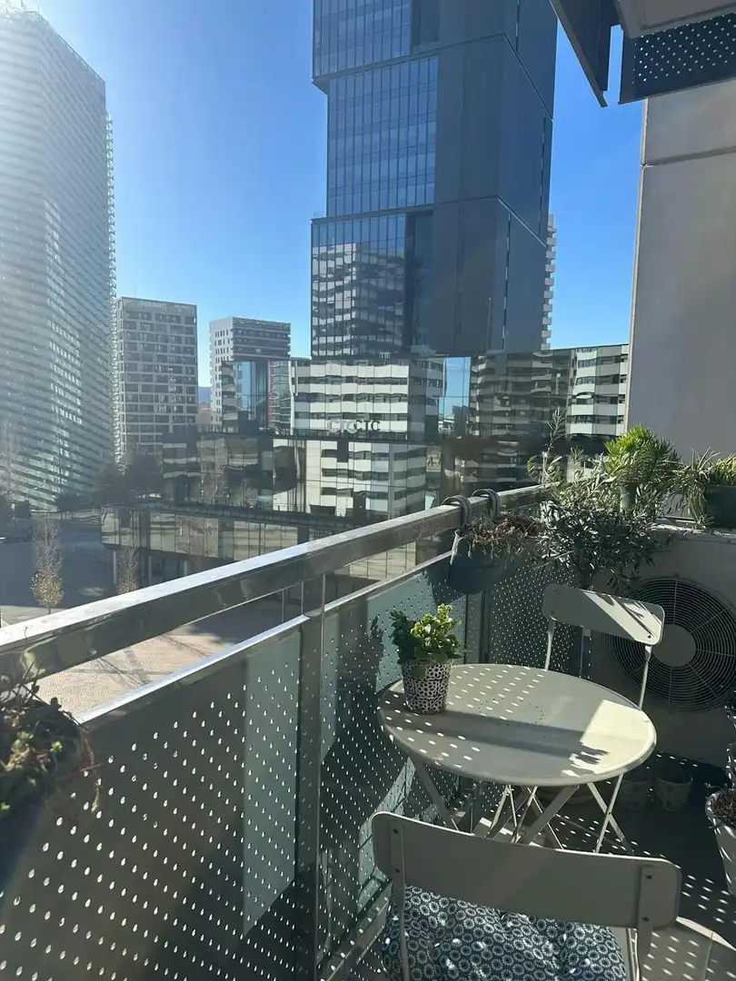 Terrassa de Pis per a compartir en L'Hospitalet de Llobregat amb Aire condicionat, Calefacció i Moblat