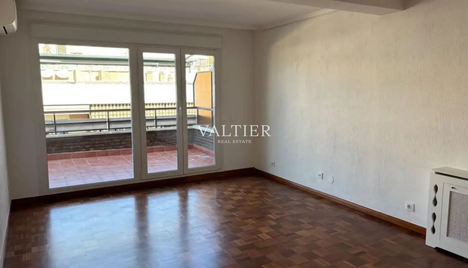 Ático de alquiler en Eduardo Benot, Argüelles - Imagen 3