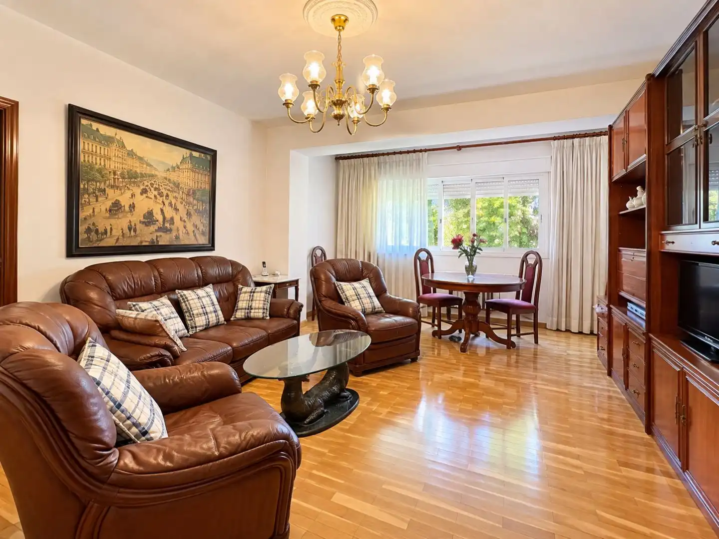 Living room of Flat for sale in Fuencarral - El Pardo