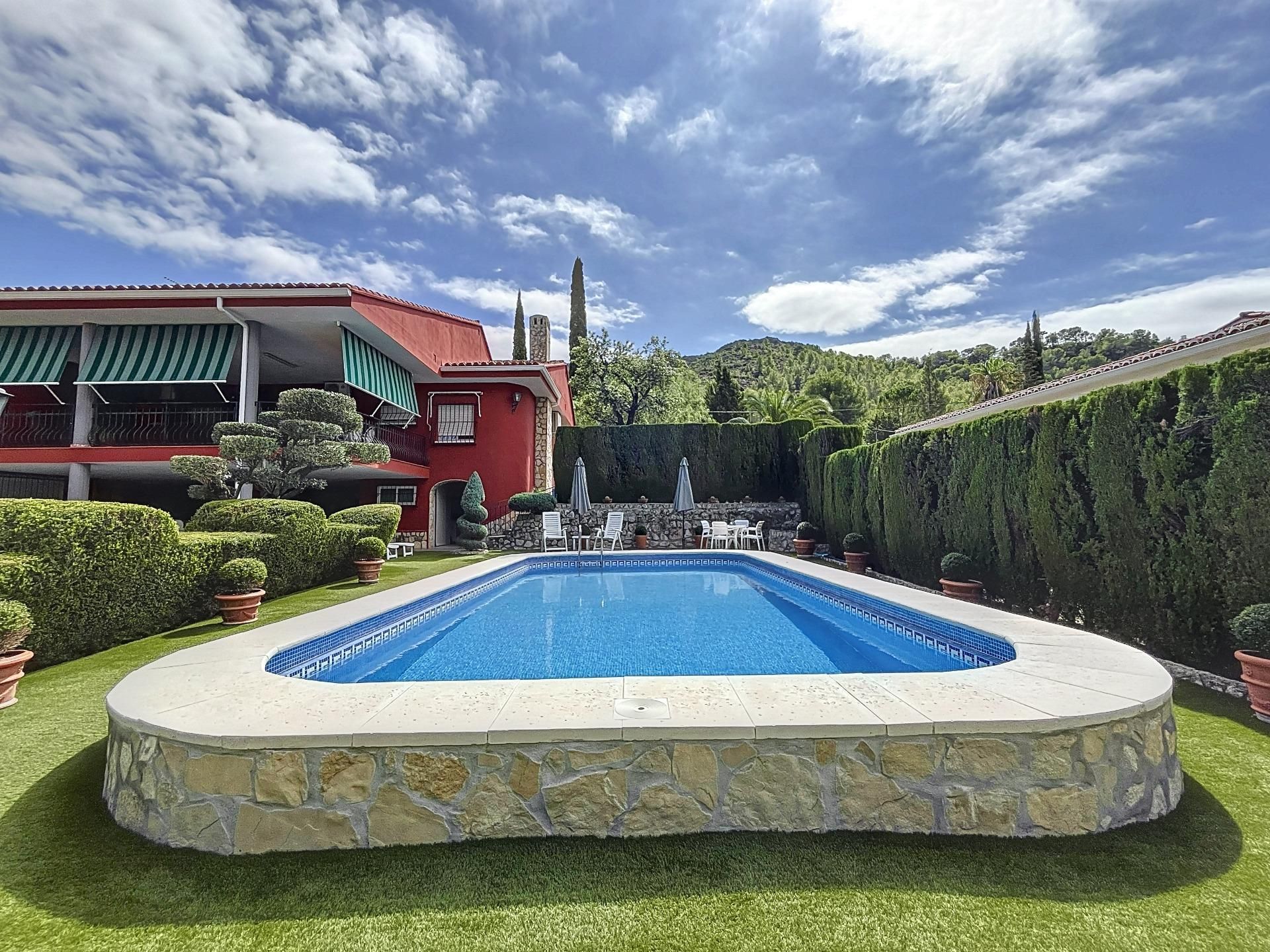 Swimming pool of House or chalet for sale in Genovés  with Air Conditioner, Heating and Private garden