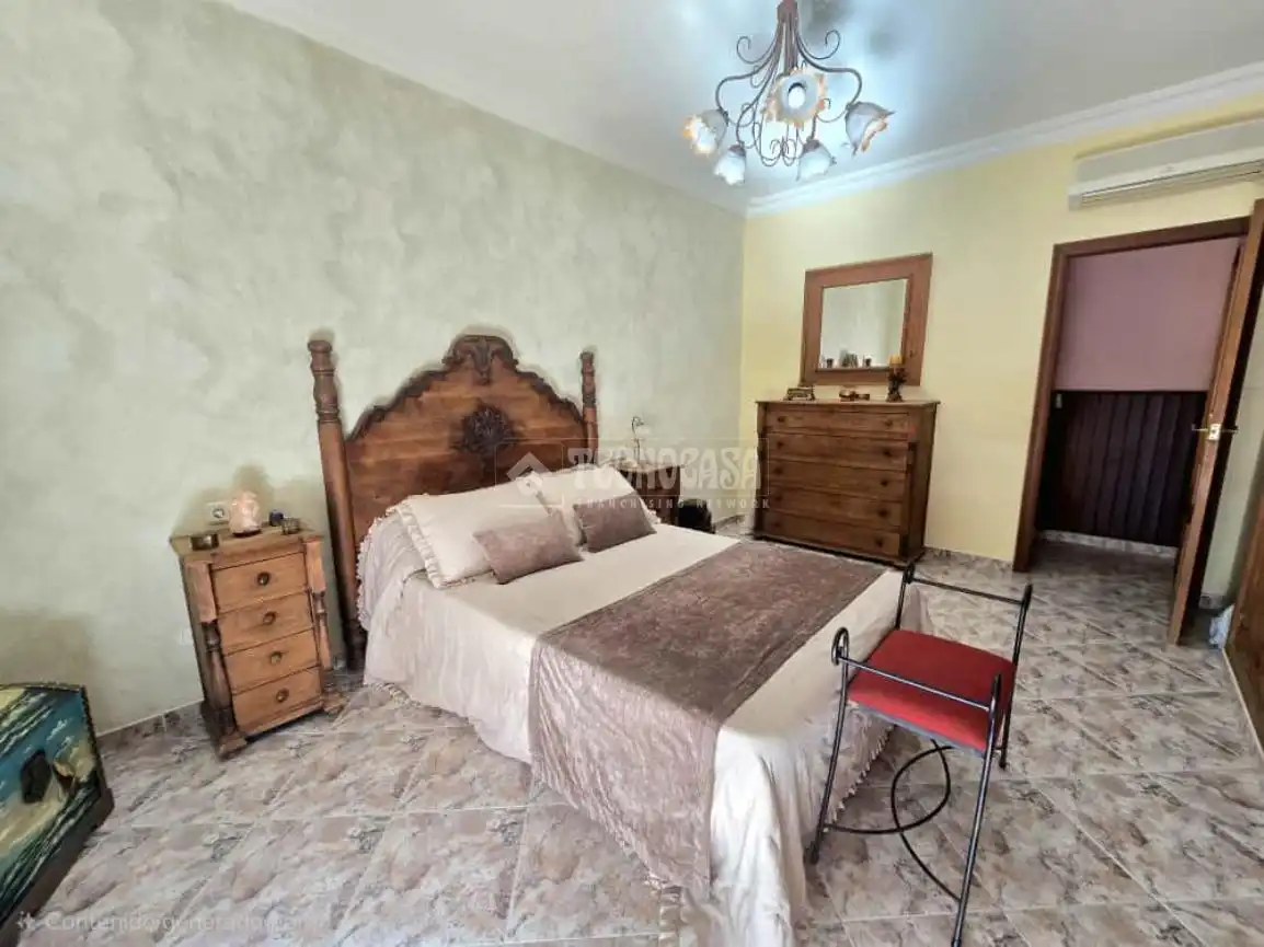 Bedroom of Detached homes for sale in Morón de la Frontera  with Air Conditioner and Balcony