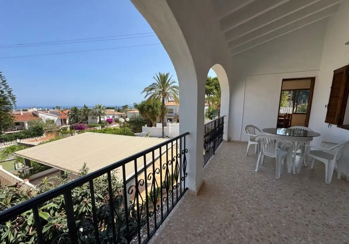 Haus mit Pool zum Verkauf in El Montgó