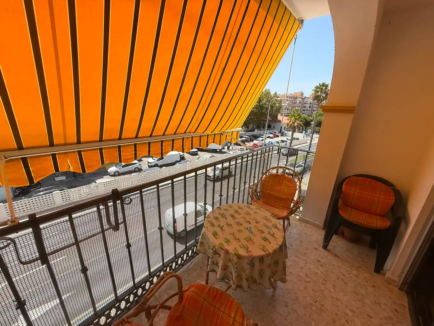 Flat with lift for sale in Calle Pintor Cipriano Maldonado 17, imagen 3