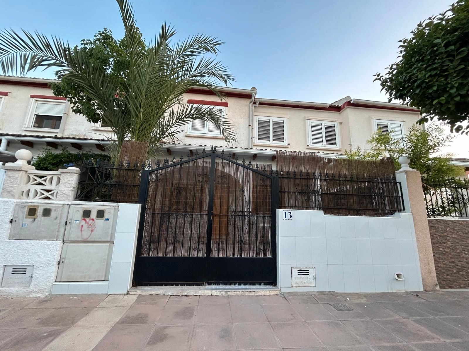 Vista exterior de Casa o xalet de lloguer en Los Alcázares amb Aire condicionat, Calefacció i Terrassa