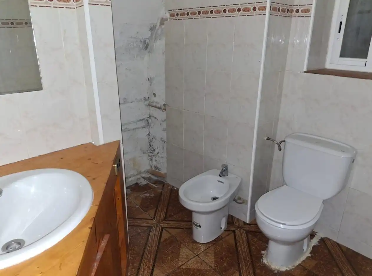 Bany de Casa adosada en venda en Castellserà amb Terrassa