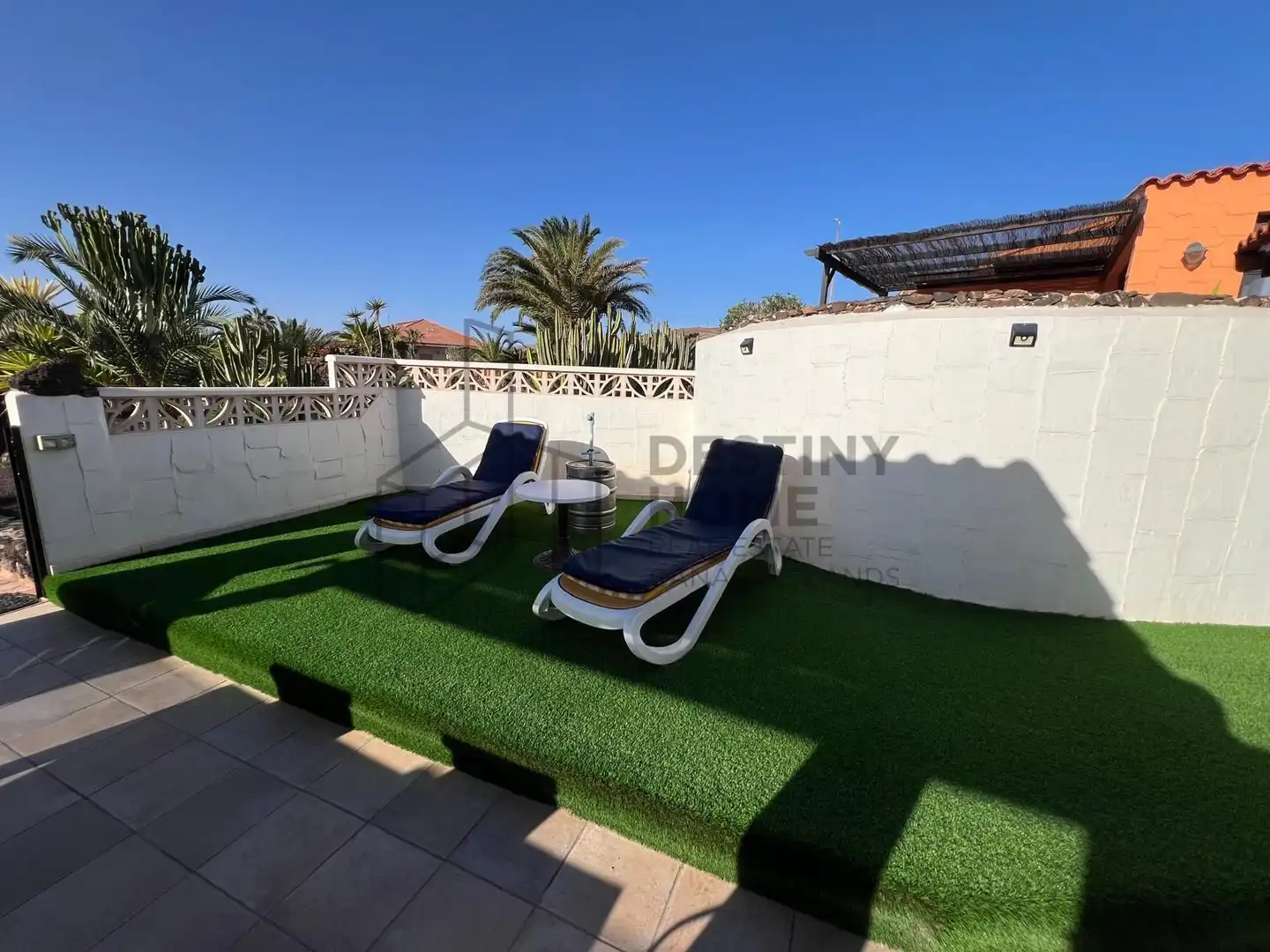 Terrassa de Casa o xalet en venda en La Oliva amb Aire condicionat, Jardí privat i Terrassa