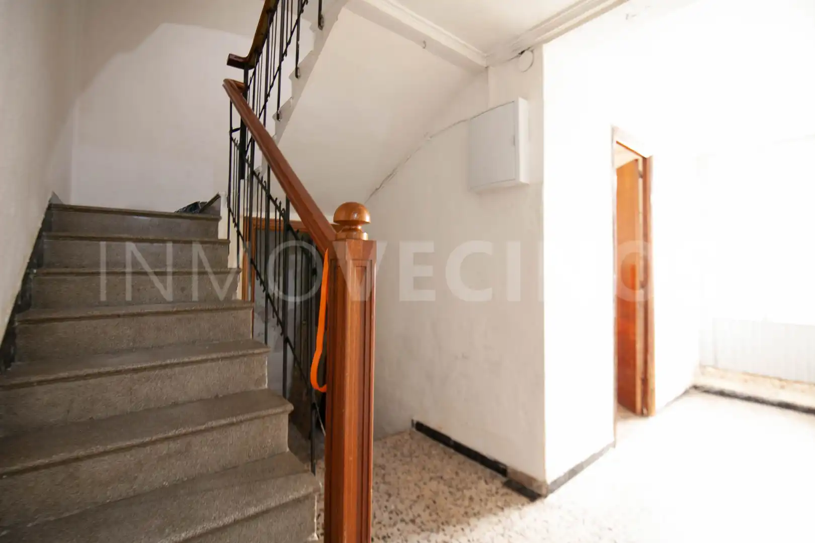 Casa adosada en venda en Cella amb Traster