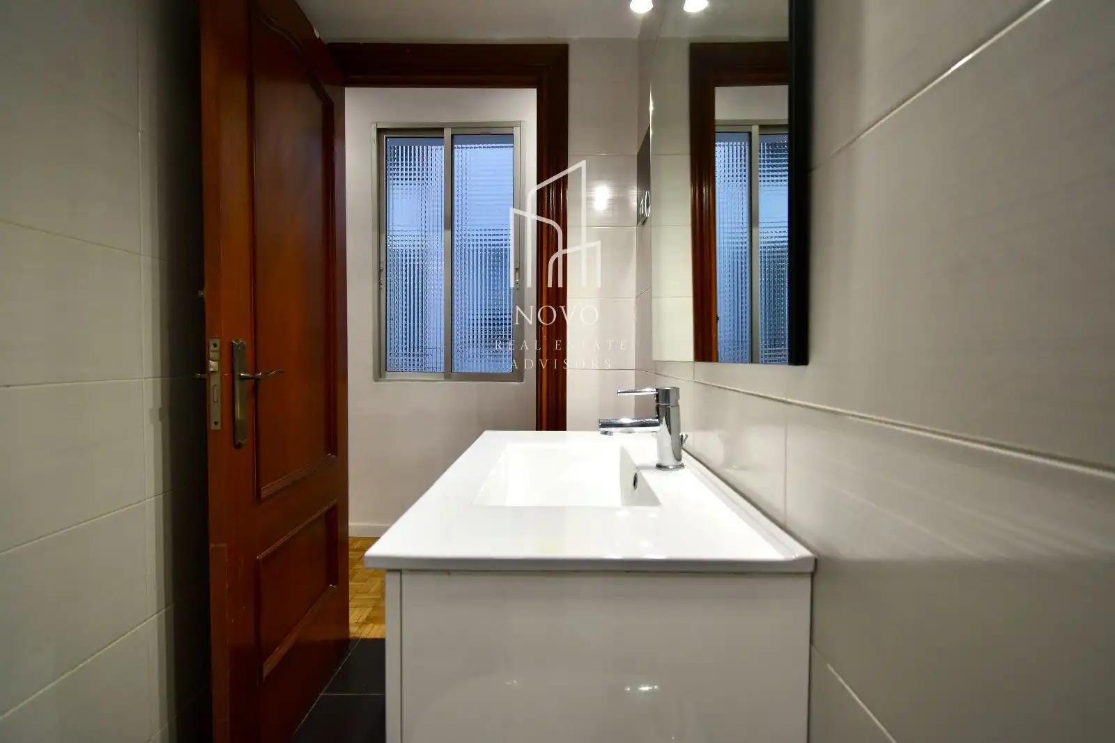 Baño de Piso de alquiler en Madrid con Aire acondicionado, Calefacción y Amueblado