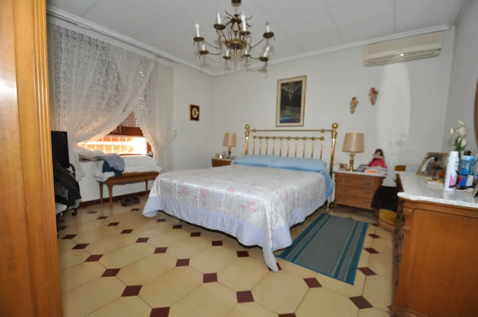 Casa adosada en venda a Petrer
