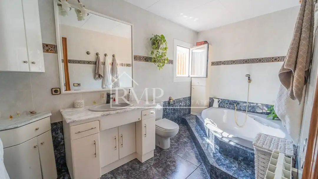 Casa con giardino in vendita a ripolles s/n, imagen 8
