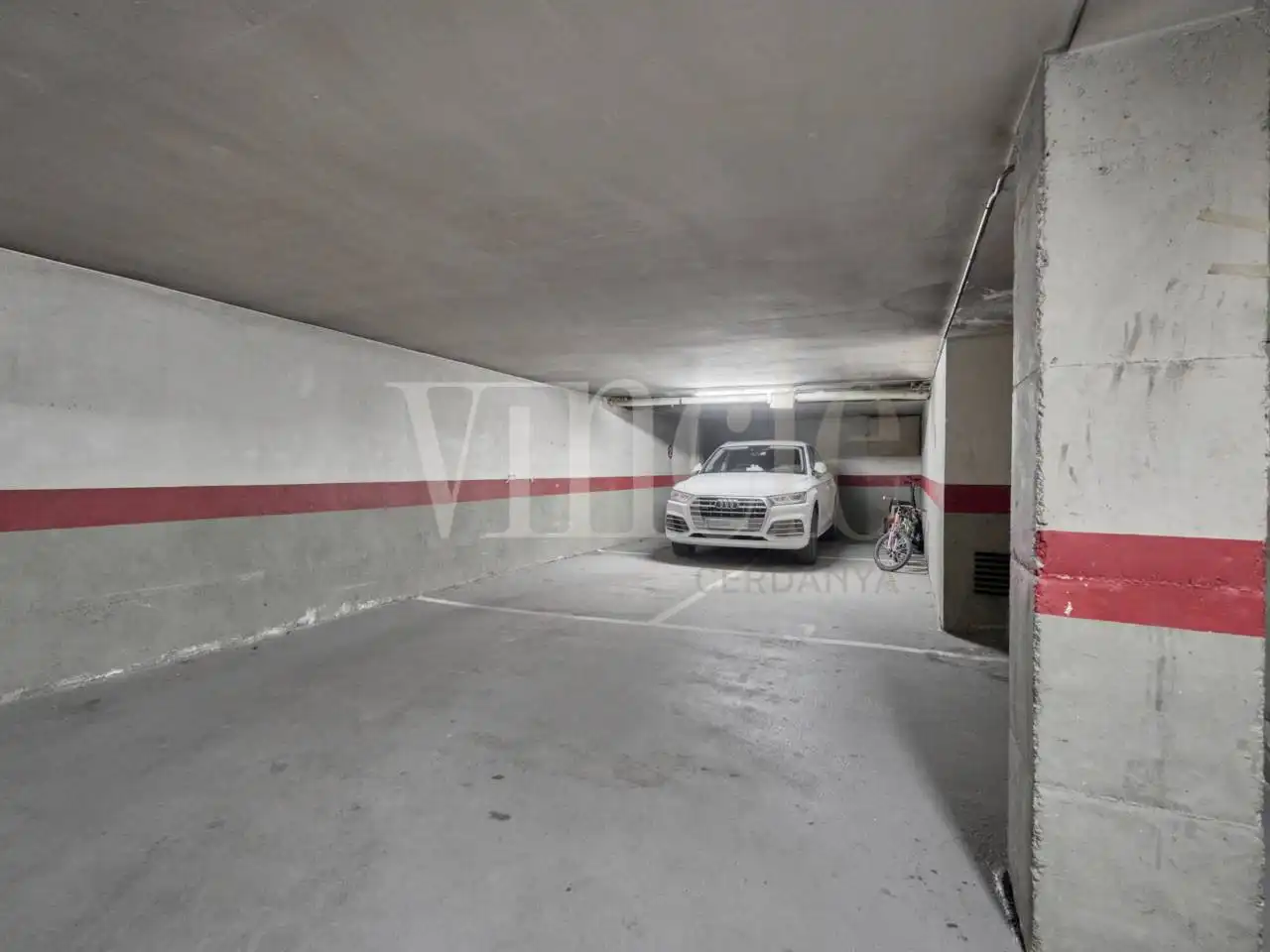 Parkplatz von Maisonette zum Verkauf in Puigcerdà mit Heizung, Parkett und Abstellraum