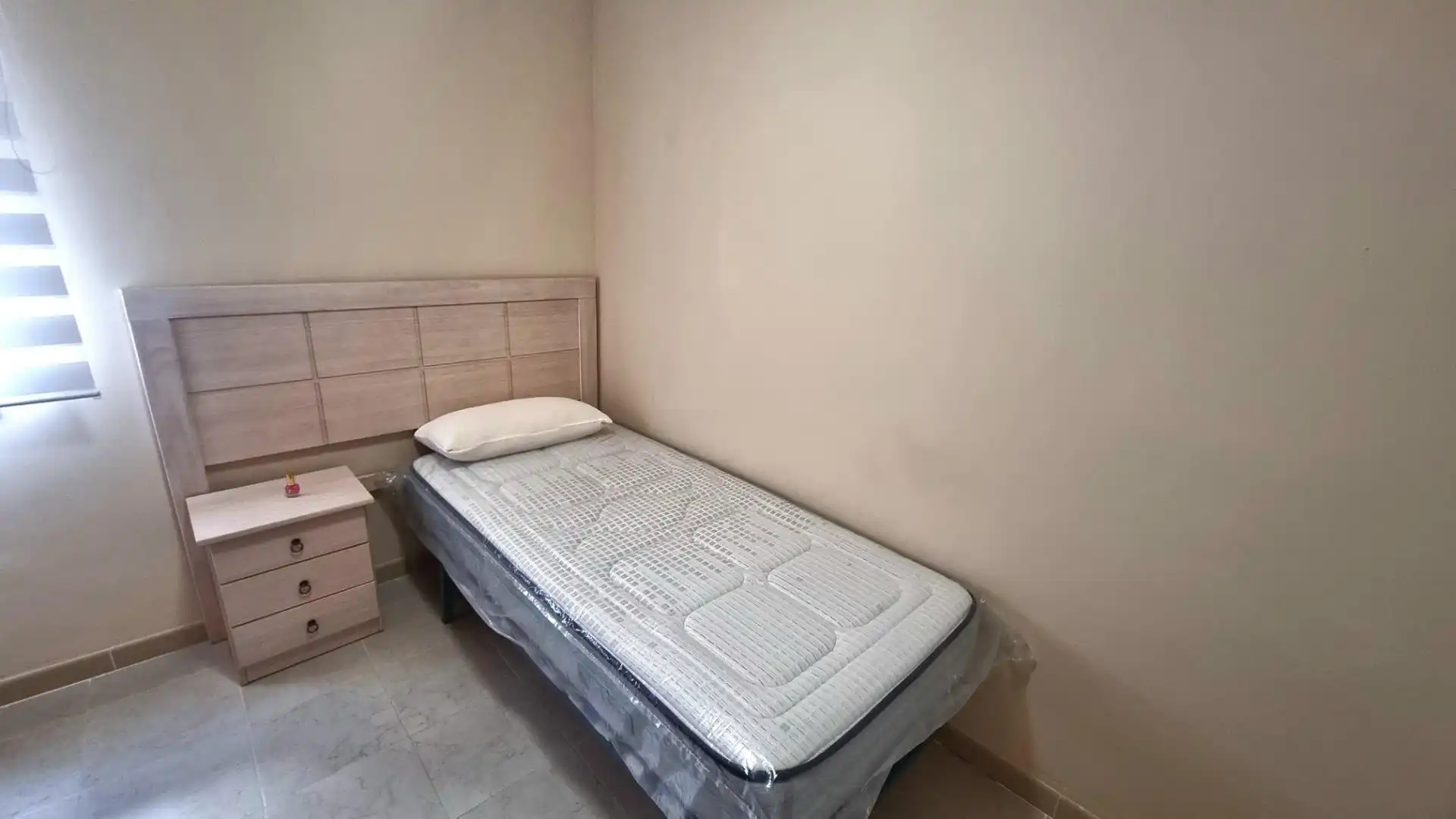 Dormitori de Pis en venda en Reus amb Aire condicionat, Calefacció i Terrassa