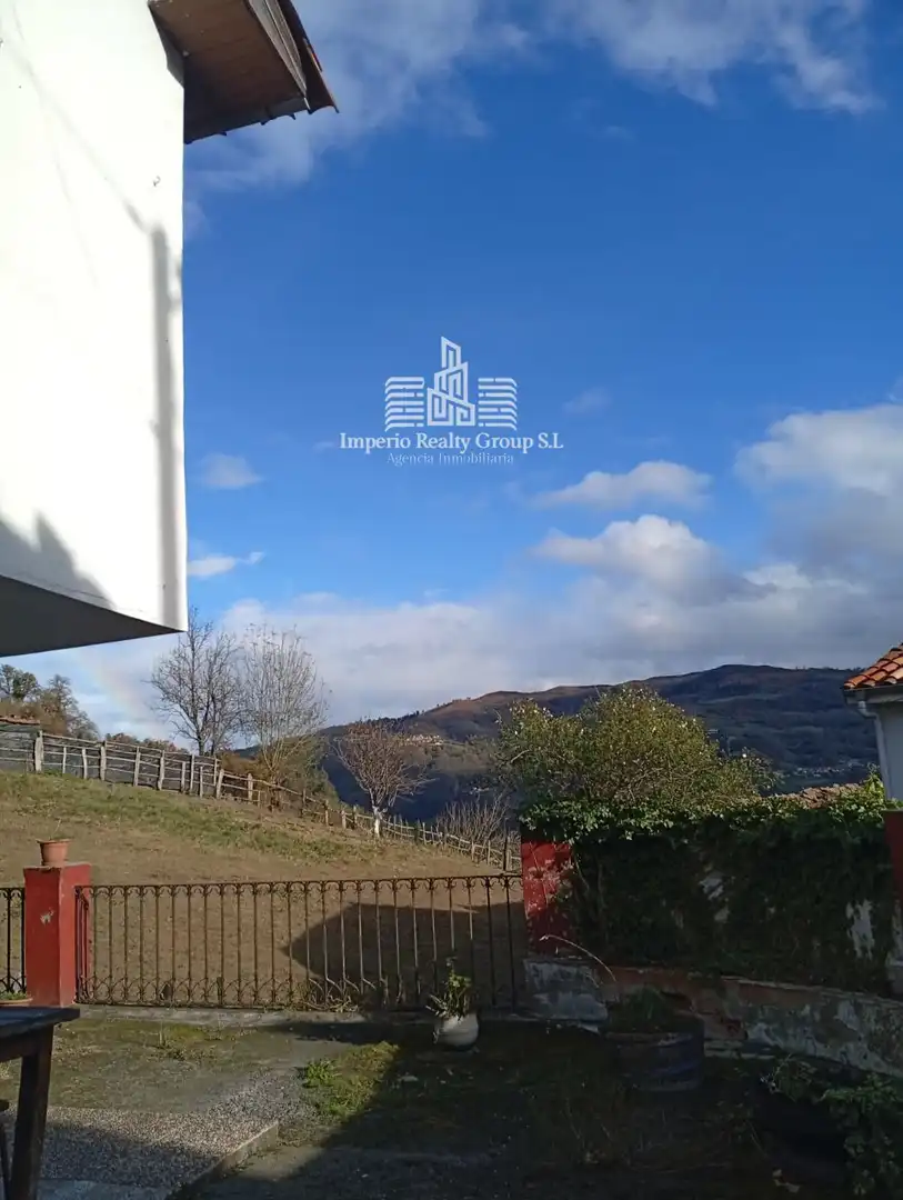 Außenansicht von Haus oder Chalet zum Verkauf in Mieres (Asturias) mit Terrasse