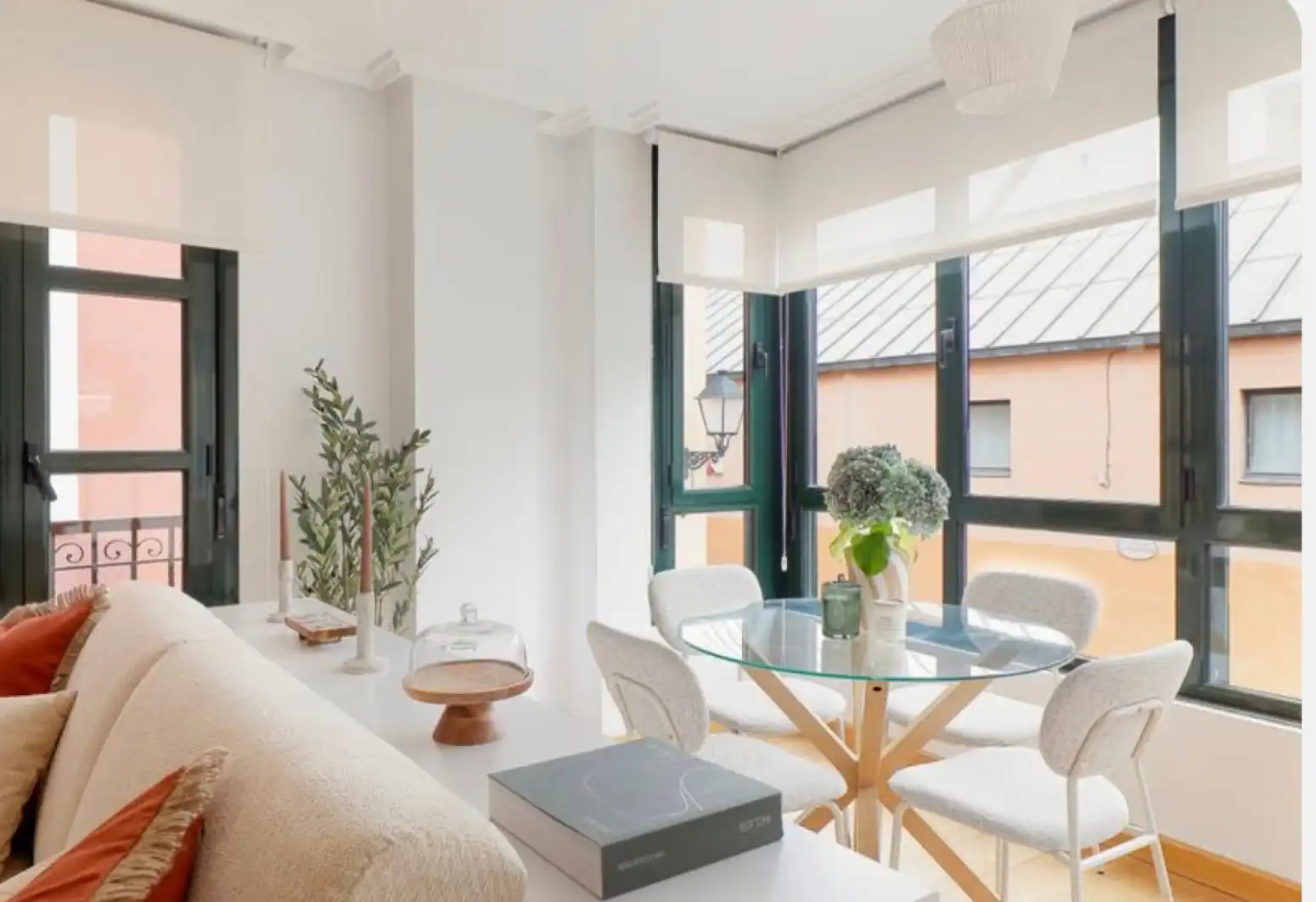 Comedor de Piso en venta en Gijón  con Amueblado