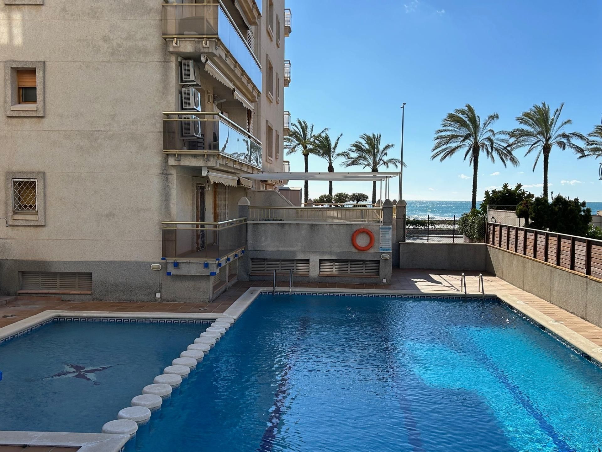 Piscina de Planta baja de alquiler en Calafell con Aire acondicionado, Calefacción y Terraza