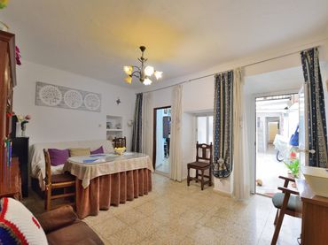 Piso con balcón en venta en Casco Histórico