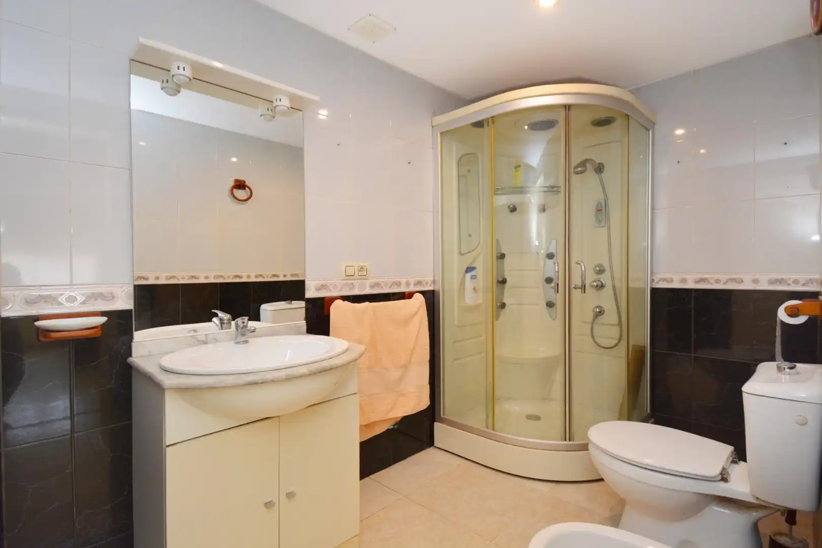 Badezimmer von Haus oder Chalet zum Verkauf in Gallur mit Privatgarten, Terrasse und Abstellraum