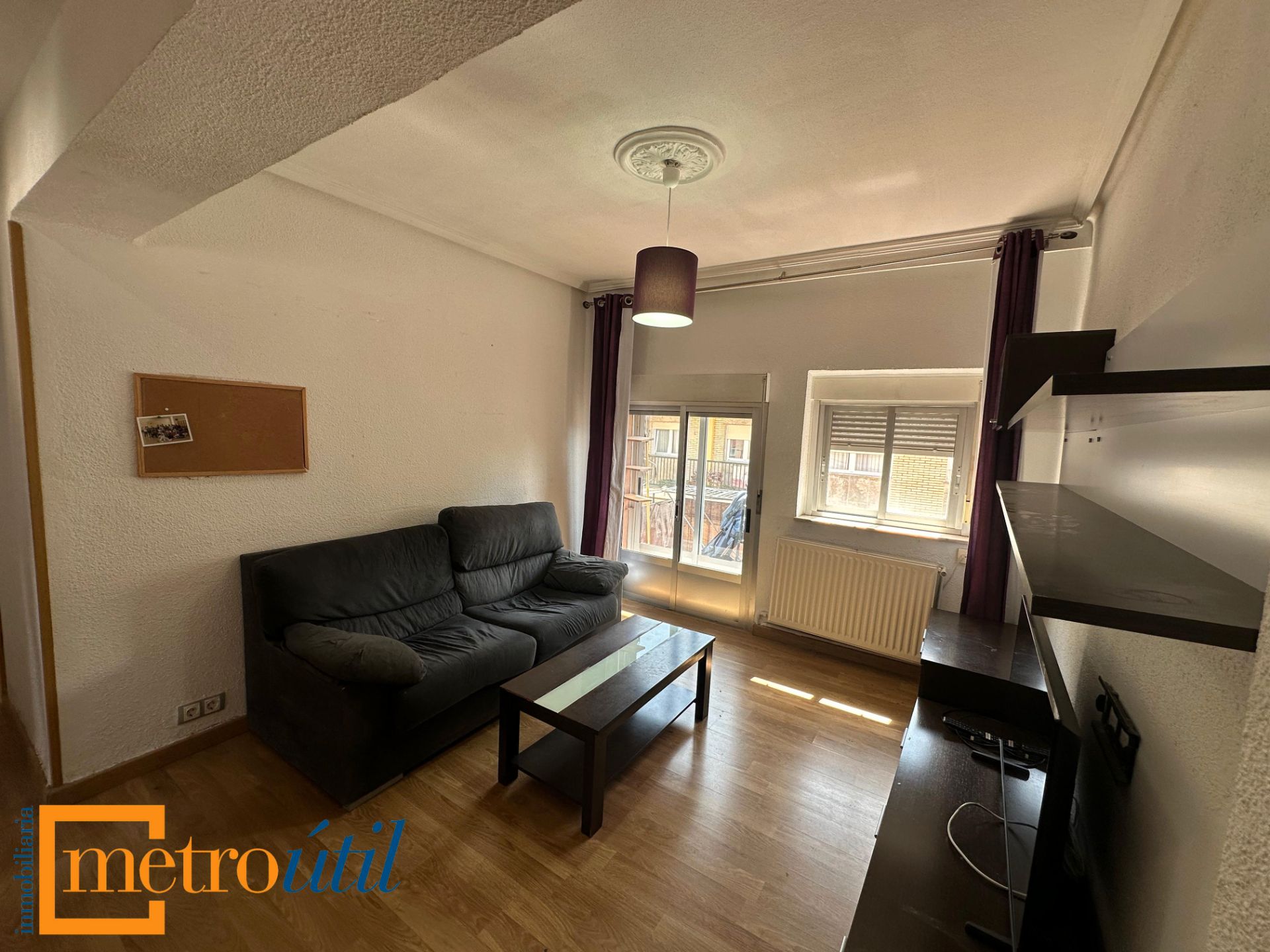 Living room of Flat for sale in Salamanca Capital  with Heating, Parquet flooring and Balcony