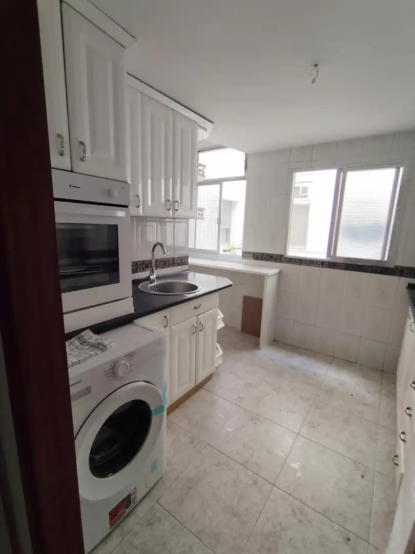 Kitchen of Flat for share in Leganés  with Heating, Parquet flooring and Terrace