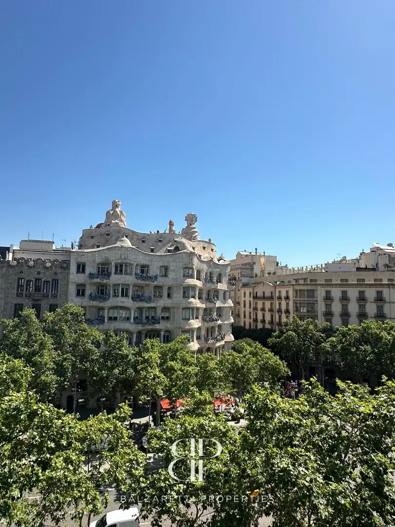 Außenansicht von Wohnung zur Miete in Barcelona mit Klimaanlage, Heizung und Parkett