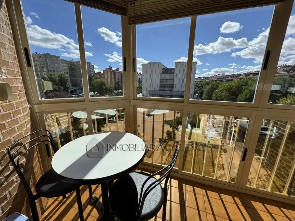 Terrasse von Wohnung zur Miete in Burgos mit Heizung, Terrasse und Möbliert