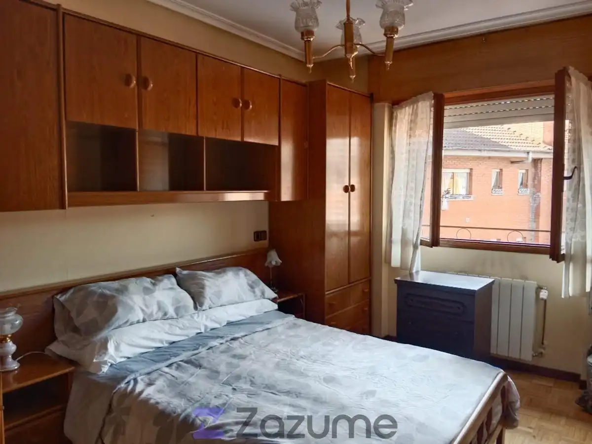 Habitación de Piso de alquiler en Siero con Aire acondicionado, Calefacción y Trastero