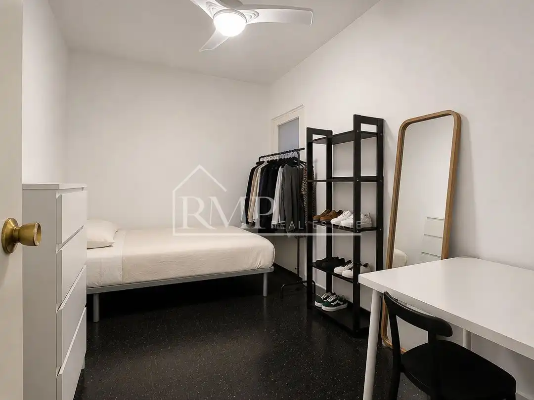 Habitación de Piso en venta en Barcelona con Aire acondicionado, Calefacción y Terraza