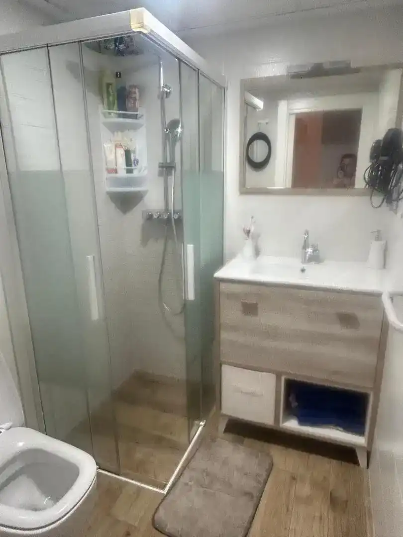 Badezimmer von Erdgeschoss zur Miete in Pilar de la Horadada mit Klimaanlage