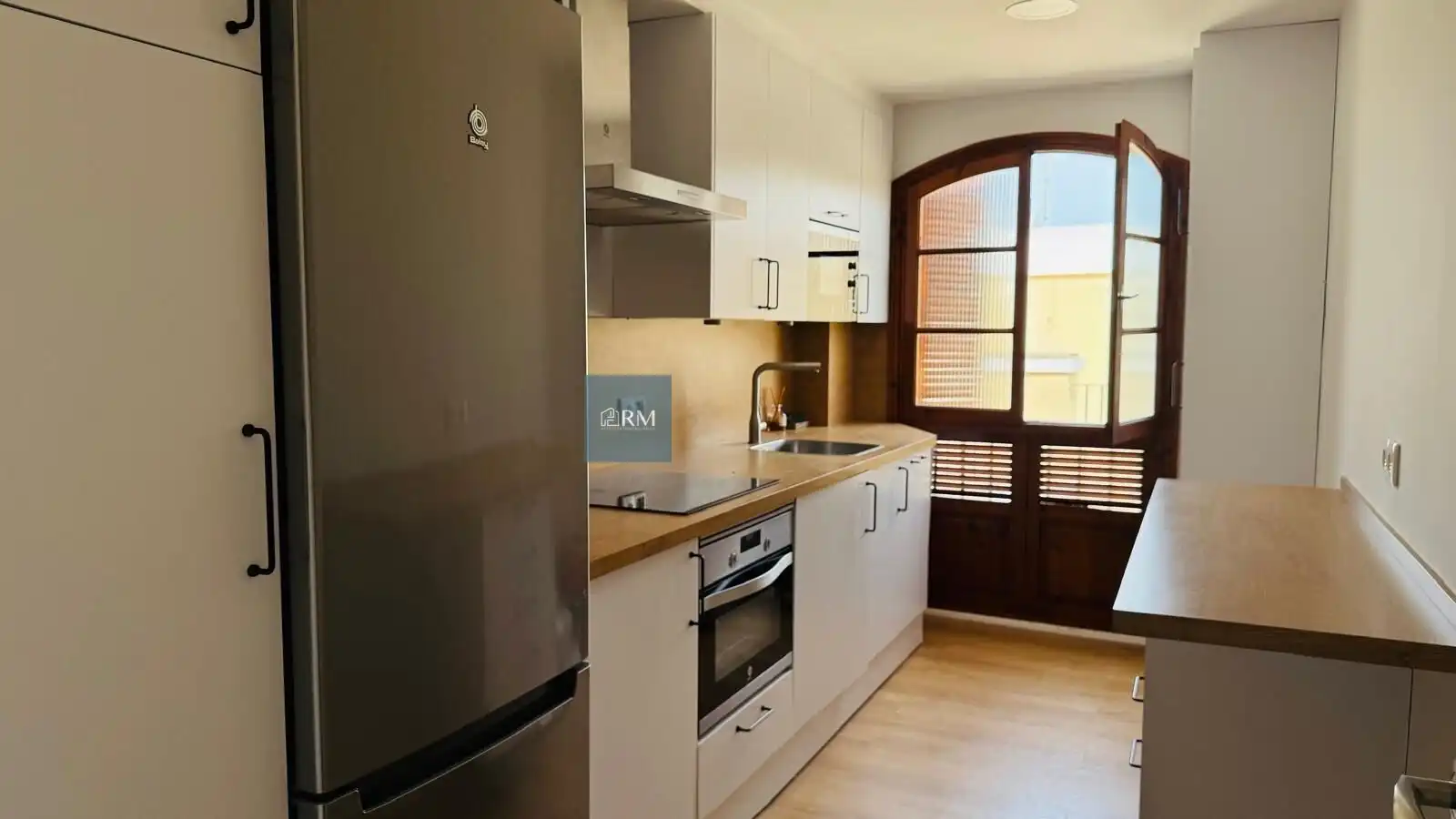 Küche von Wohnung zur Miete in Sanlúcar de Barrameda mit Klimaanlage, Parkett und Balkon