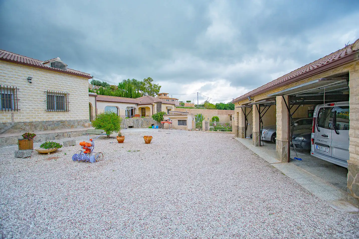 Vista exterior de Finca rústica en venta en Aspe con Aire acondicionado, Calefacción y Jardín privado