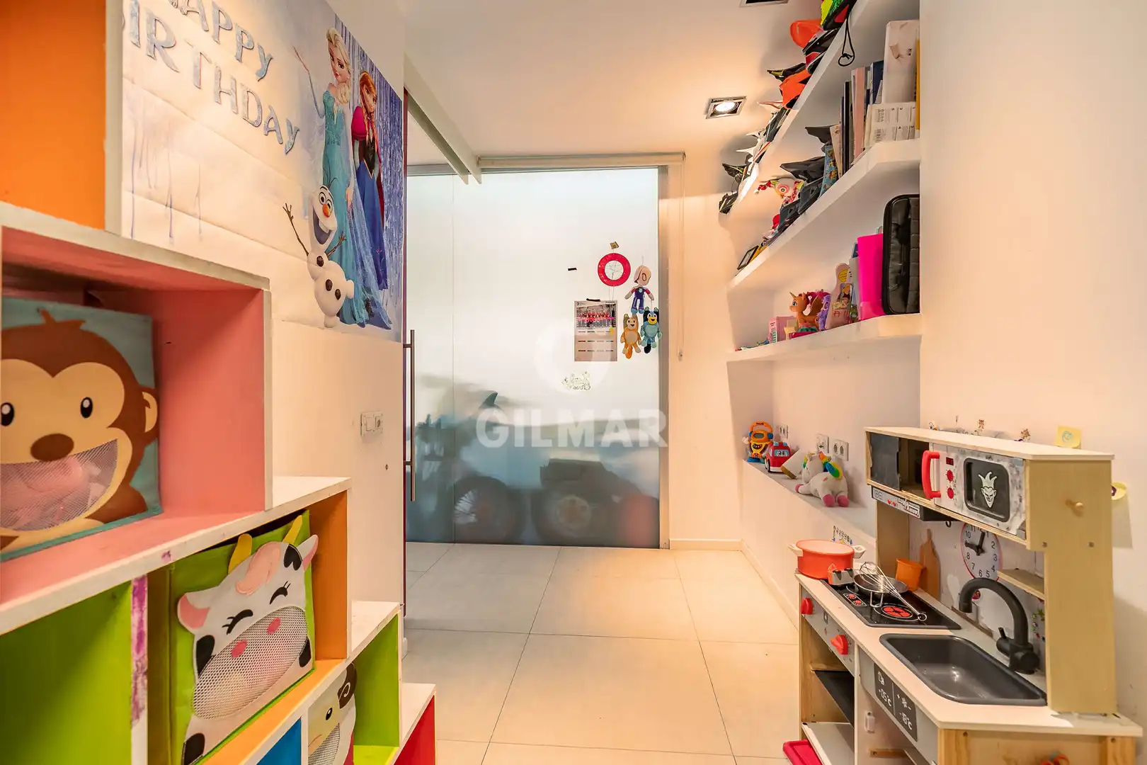 Piso en venta en Madrid con Calefacción y Balcón