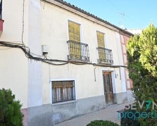 Exterior view of Single-family semi-detached for sale in Camarena  with Terrace