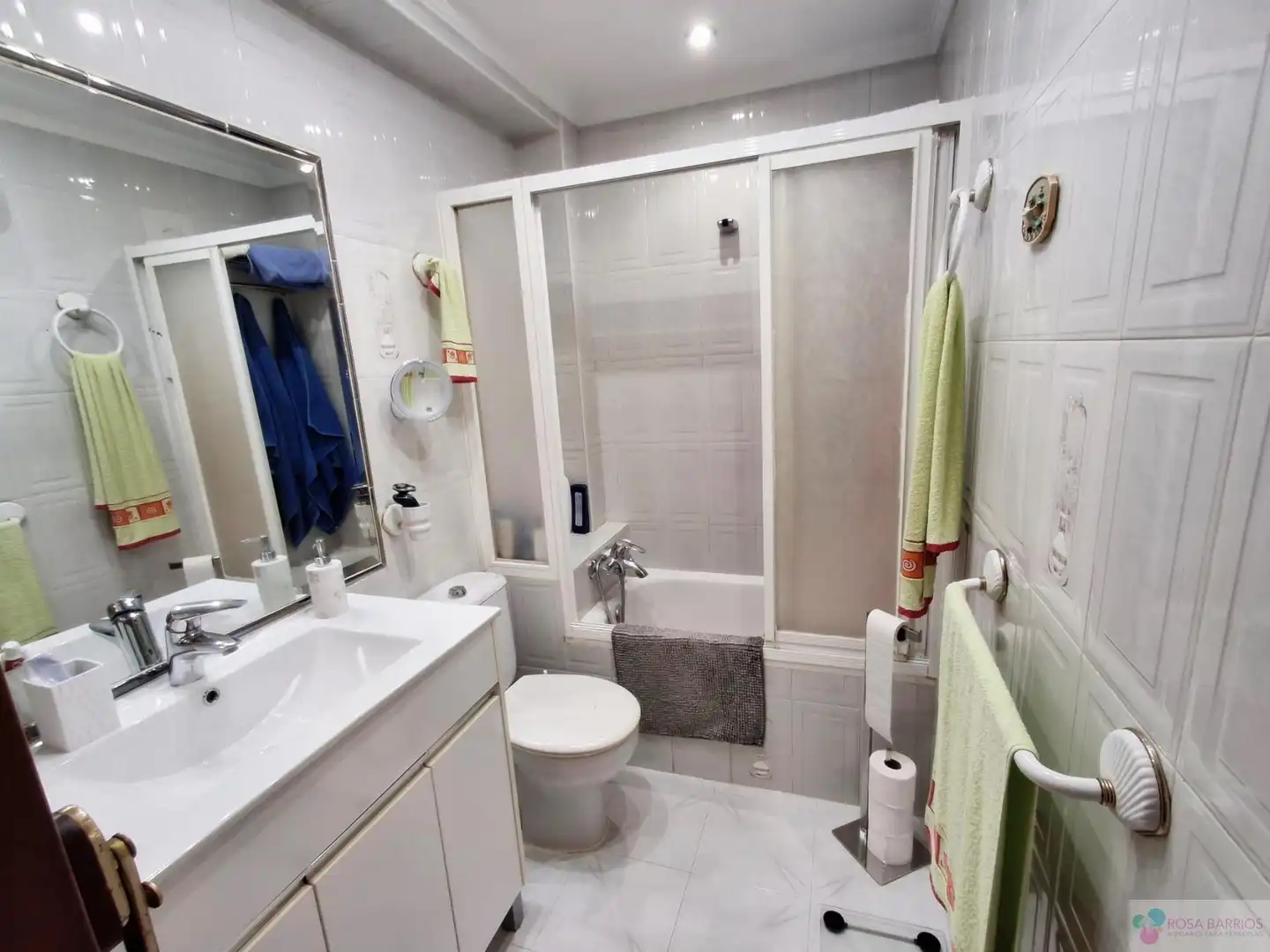 Badezimmer von Wohnung zum Verkauf in Marbella mit Klimaanlage, Terrasse und Möbliert