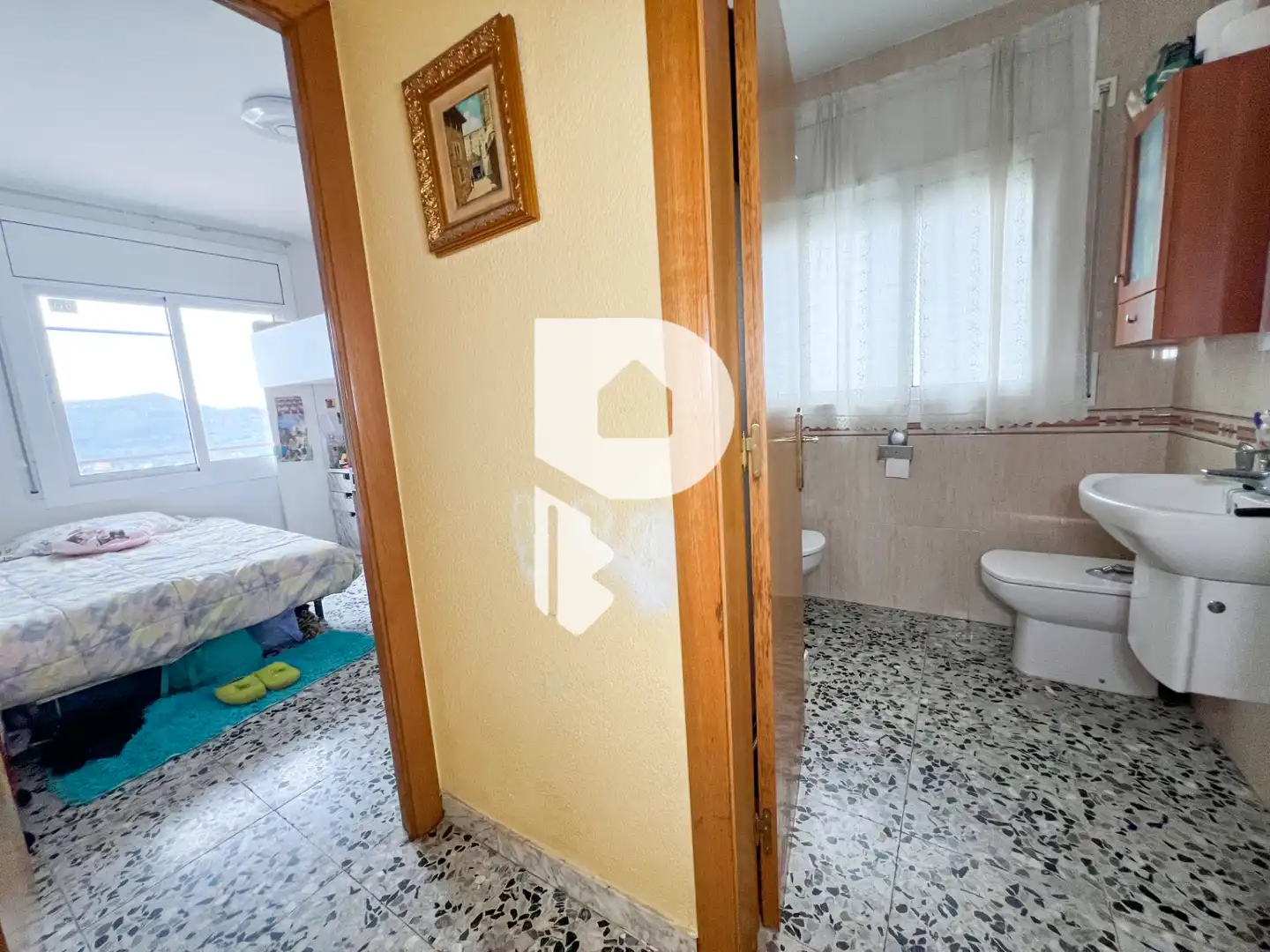 Bany de Casa o xalet en venda en Torrelles de Llobregat amb Aire condicionat, Calefacció i Jardí privat