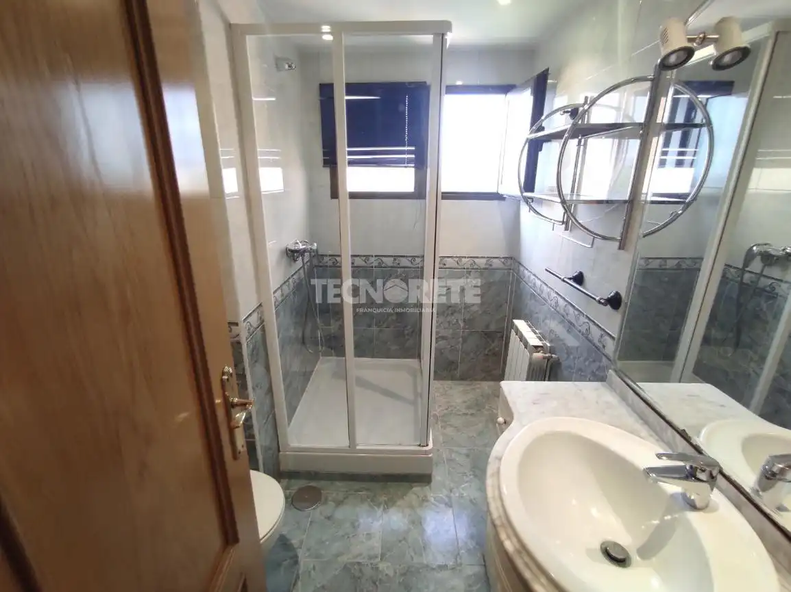 Baño de Piso en venta en Guadalajara con Calefacción