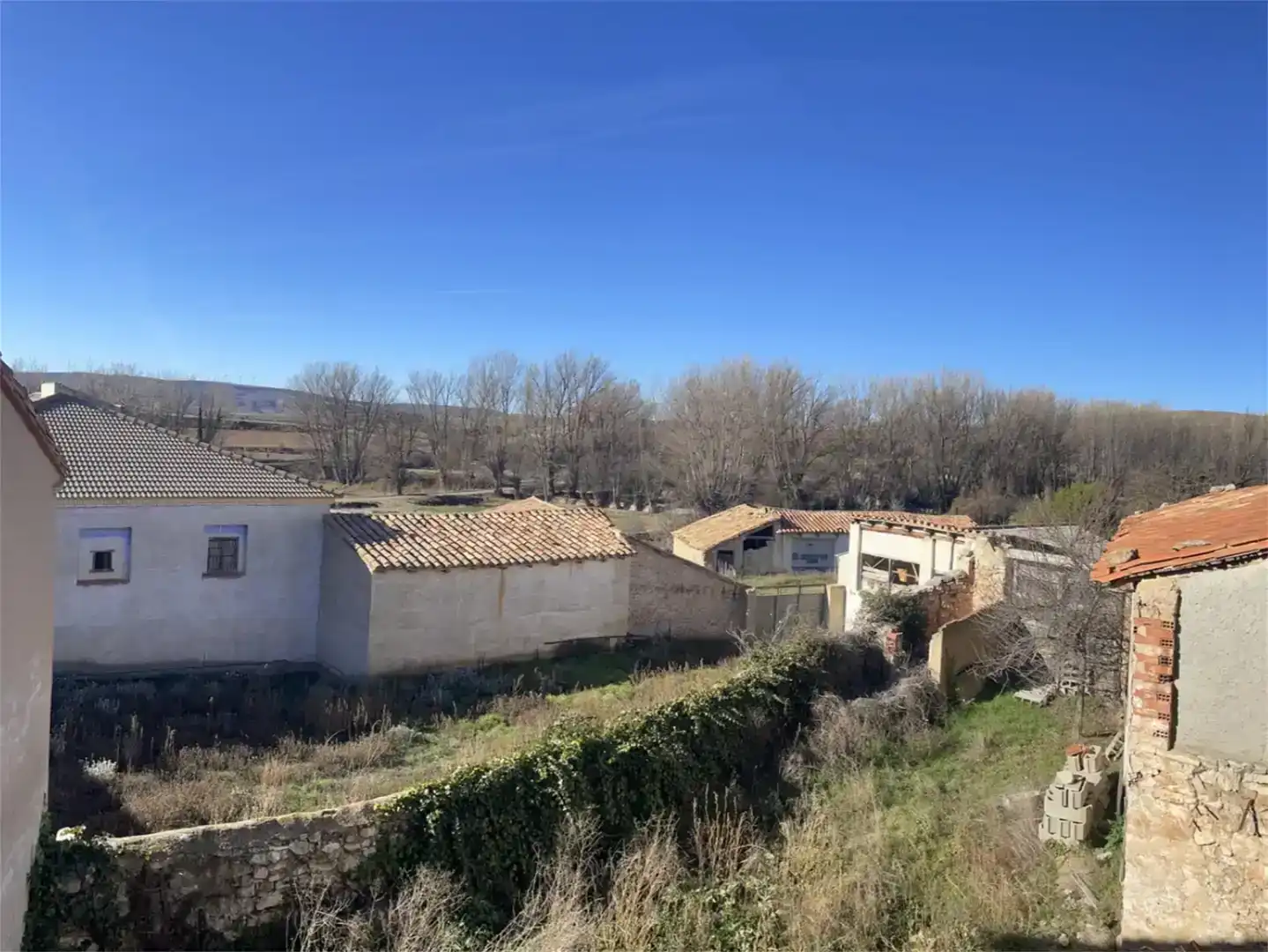 Casa adosada en venda en Jarque de la Val amb Jardí privat, Traster i Moblat