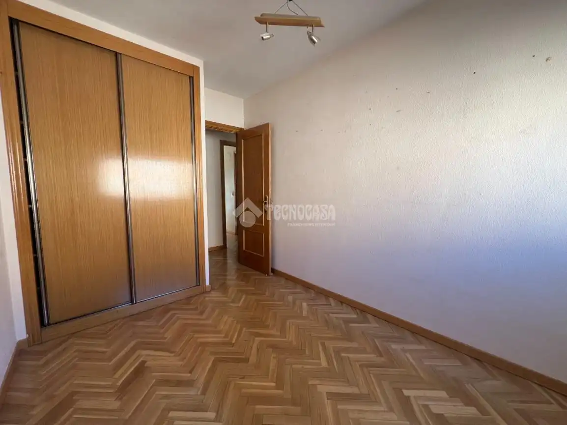 Bedroom of Flat for sale in Alcorcón  with Heating, Parquet flooring and Terrace