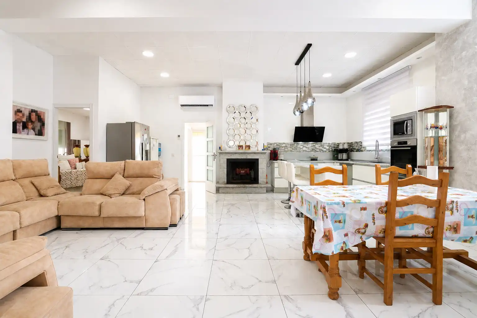 Sala de estar de Casa adosada en venta en Vila-seca con Aire acondicionado, Jardín privado y Terraza