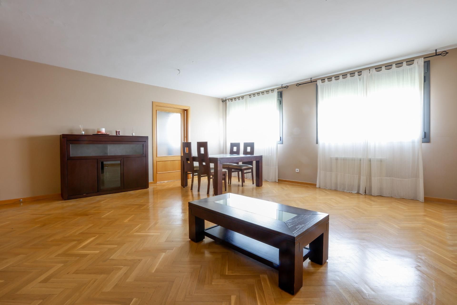 Living room of Attic for sale in Valdemoro  with Heating, Private garden and Parquet flooring