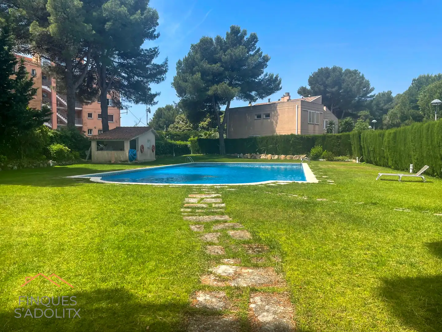 Piscina de Casa adosada en venda en Sant Feliu de Guíxols amb Calefacció, Jardí privat i Piscina