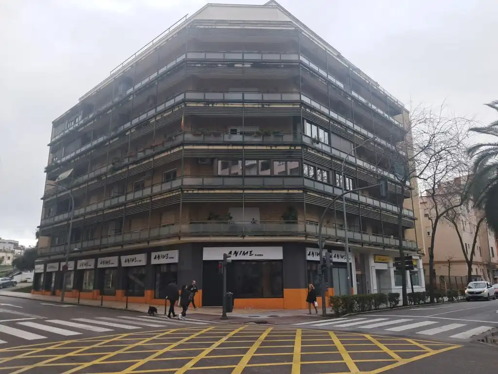 Gewerbefläche zur Miete in Avenida de Cristobal Colón 7