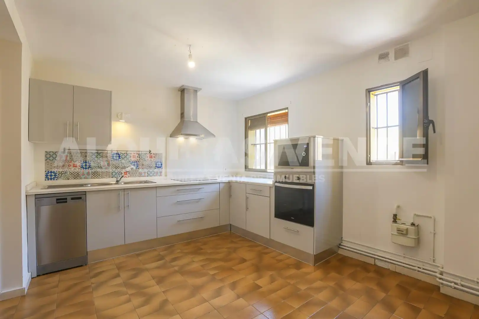 Cocina de Piso en venta en Sevilla con Aire acondicionado, Calefacción y Jardín privado