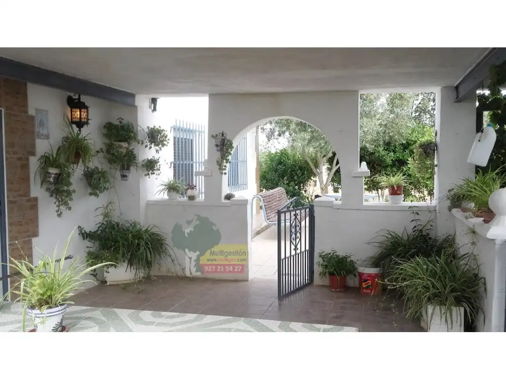 Garden of Country homes for sale in Cáceres