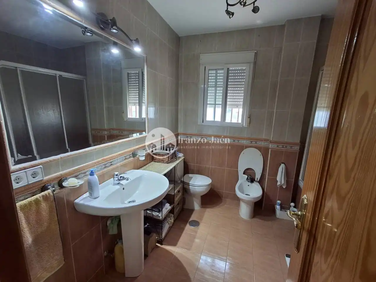 Bathroom of Houses for sale in Jaén  with Air Conditioner, Heating and Private garden