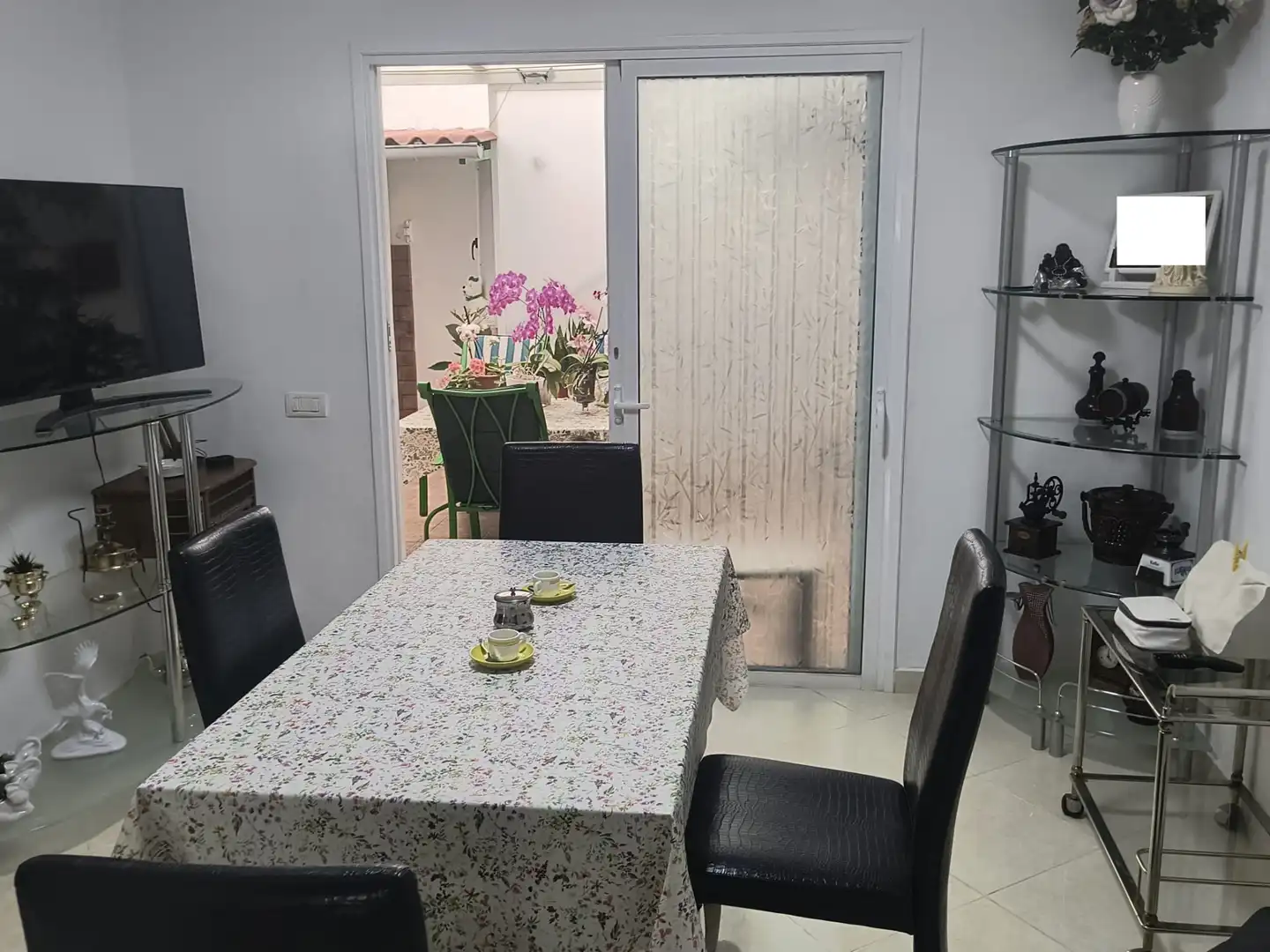 Menjador de Casa o xalet en venda en Buenavista del Norte amb Jardí privat, Terrassa i Forn